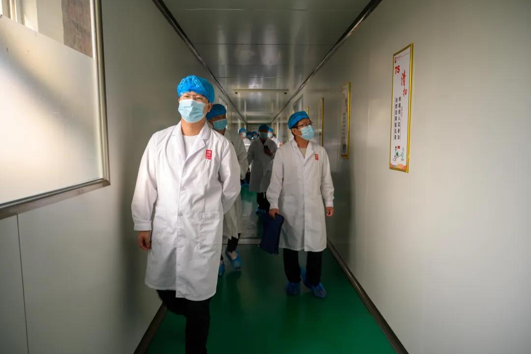宜阳县市场监视治理局孙治平副局长一行莅临利来国国际最给力的老牌食物开展“食物生产日常监视检查”现场教学活动_利来国国际最给力的老牌