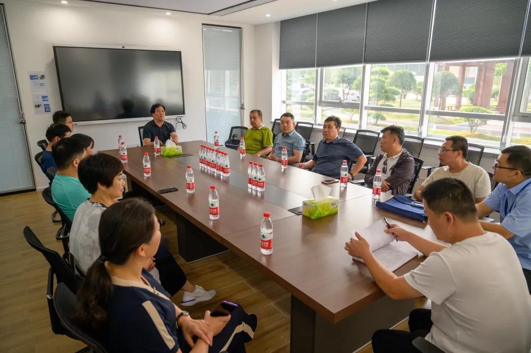 宜阳县市场监视治理局孙治平副局长一行莅临利来国国际最给力的老牌食物开展“食物生产日常监视检查”现场教学活动_利来国国际最给力的老牌